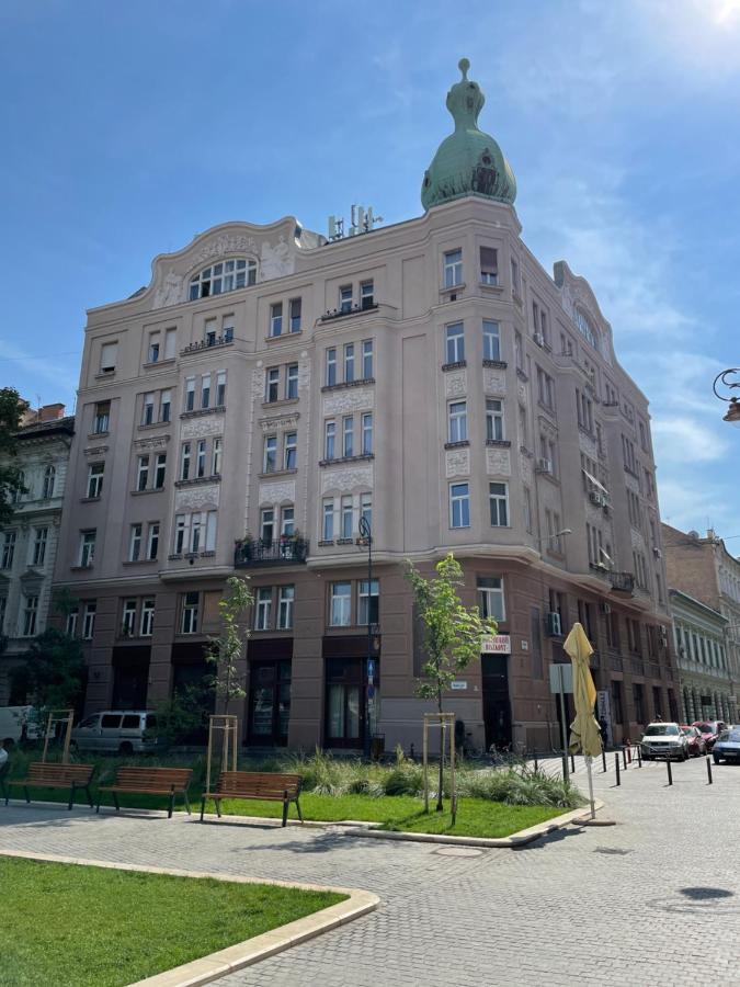 Bakats Square Premium Apartment With Ac Budapest Exterior photo
