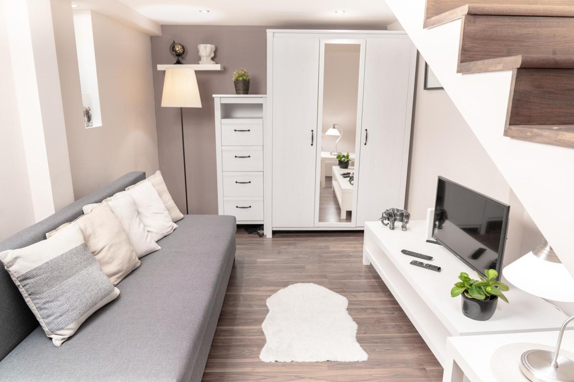 Bakats Square Premium Apartment With Ac Budapest Exterior photo