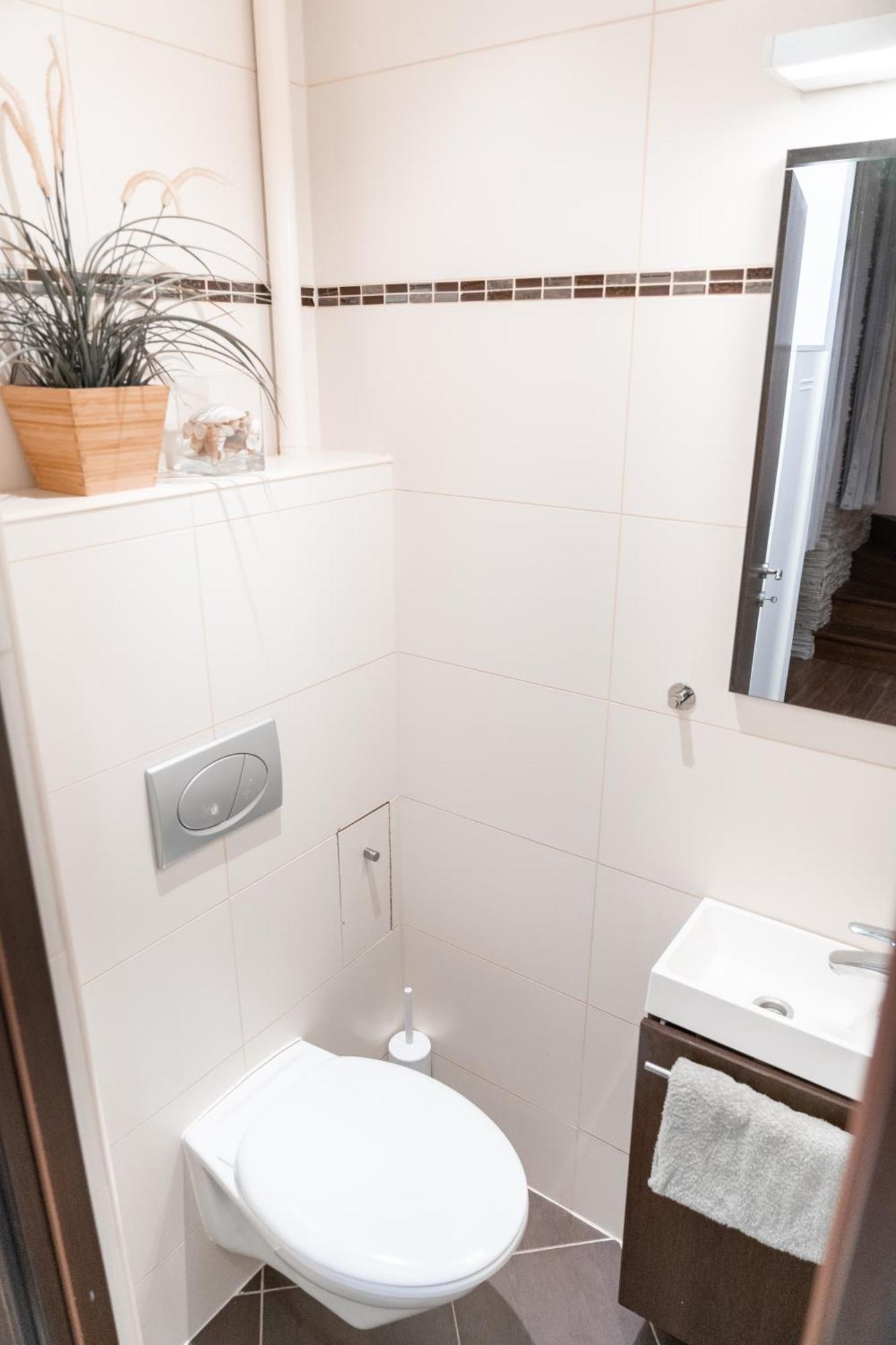 Bakats Square Premium Apartment With Ac Budapest Exterior photo